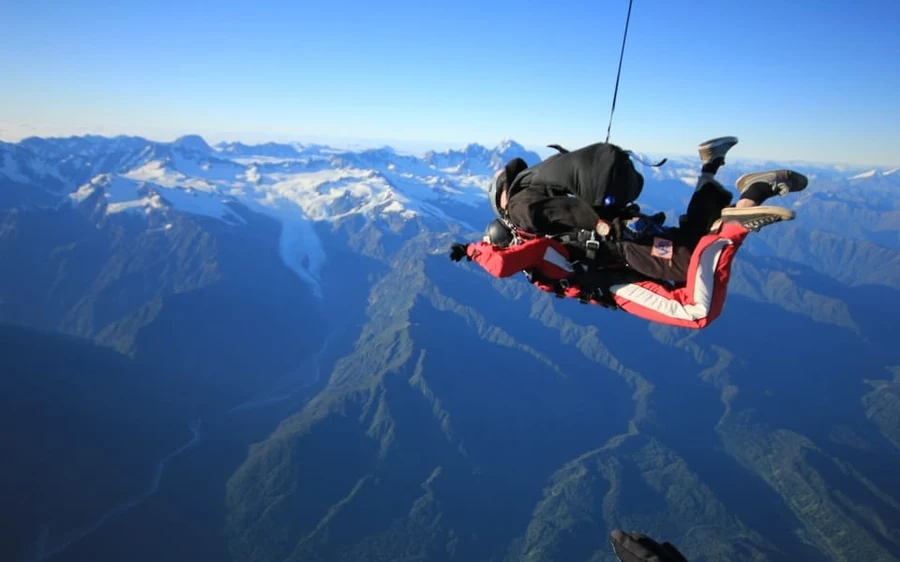 Franz Josef: Fallschirmsprung aus 13.000 ft, 16.500 ft oder 18.000 ft